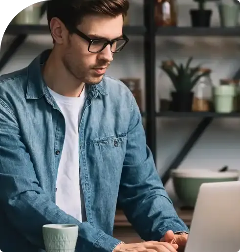 Creator using OpentoApp on a laptop